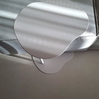 Náš oblíbený stolek Bella v krémové je právě skladem! 🤍 Díky svému designu se skvěle hodí ke gauči jako odkládací stolek.